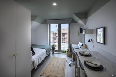 1 bed studio, Lower Gilmore Place, Fountainbridge, Edinburgh, EH39NY - Image 2